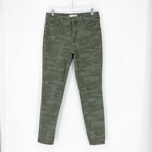 Social Standard High Rise Skinny Camouflage Jean Size 8/29